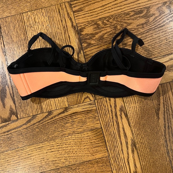 TRIANGL iconic style neoprene bikin with neoprene drawstring bag - Picture 10 of 14